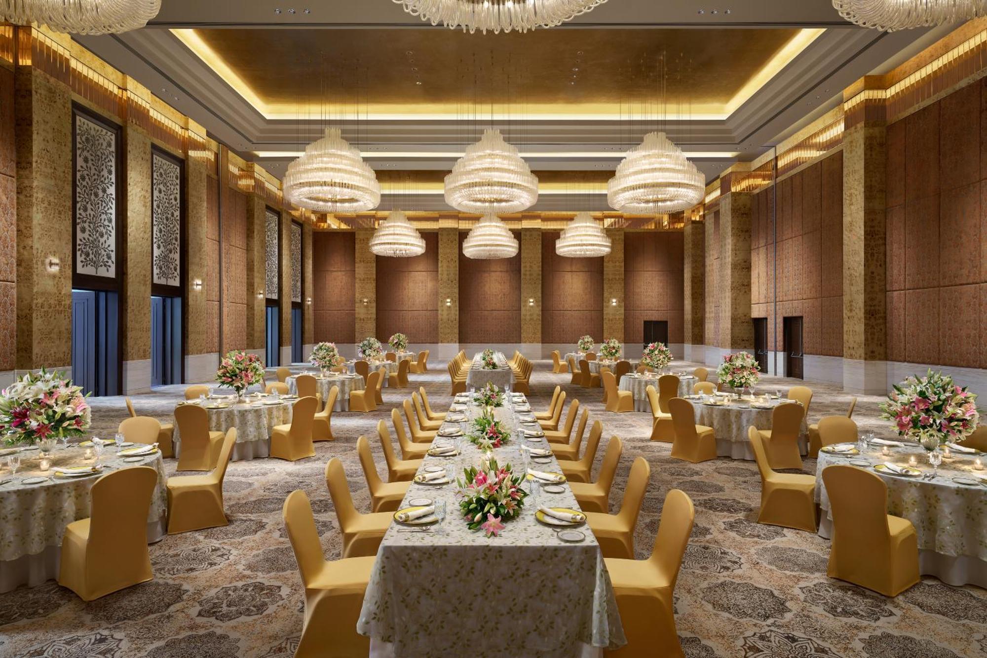 The Leela Gandhinagar Hotel Exterior foto